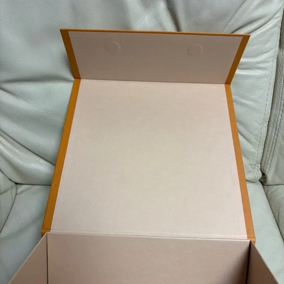 EMPTY LOUIS VUITTON Orange Gift Box Magnetic Closure for Small Bag - Picture 10 of 15
